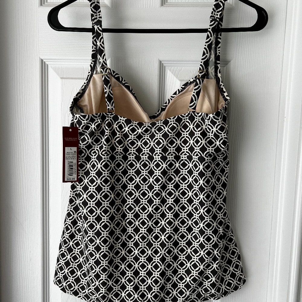 Swim tank
